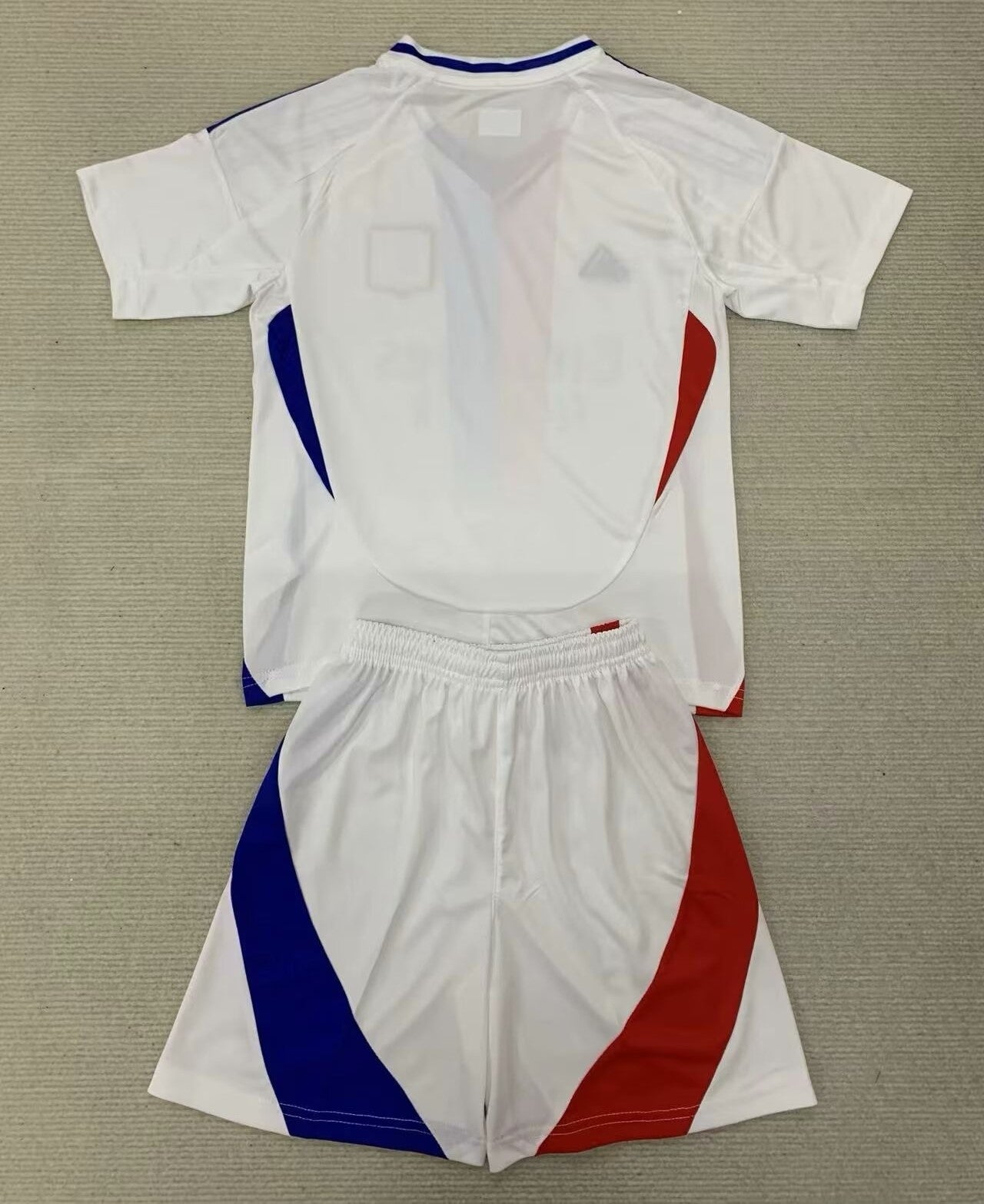Lyon Kit Criança Principal 2024/25